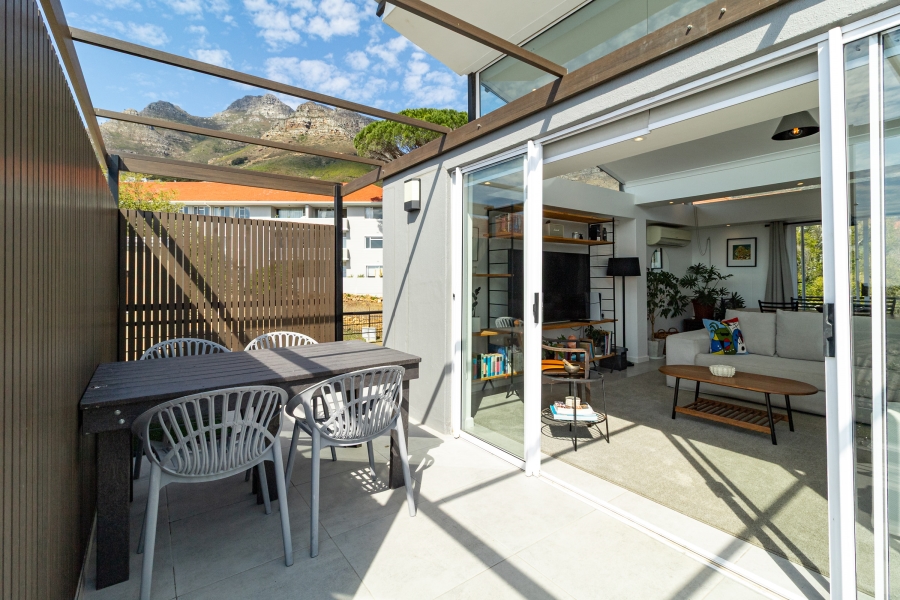 To Let 3 Bedroom Property for Rent in Vredehoek Western Cape